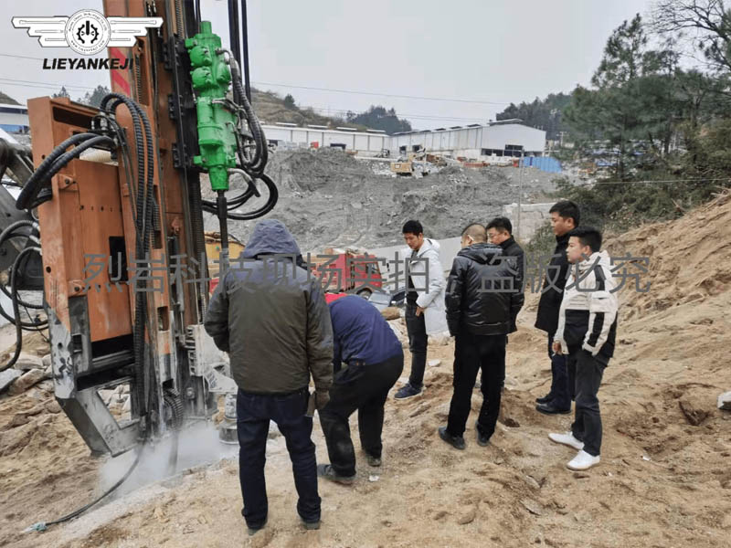 云南、四川、貴州專用機(jī)載式液壓劈裂機(jī)廠家 推薦
