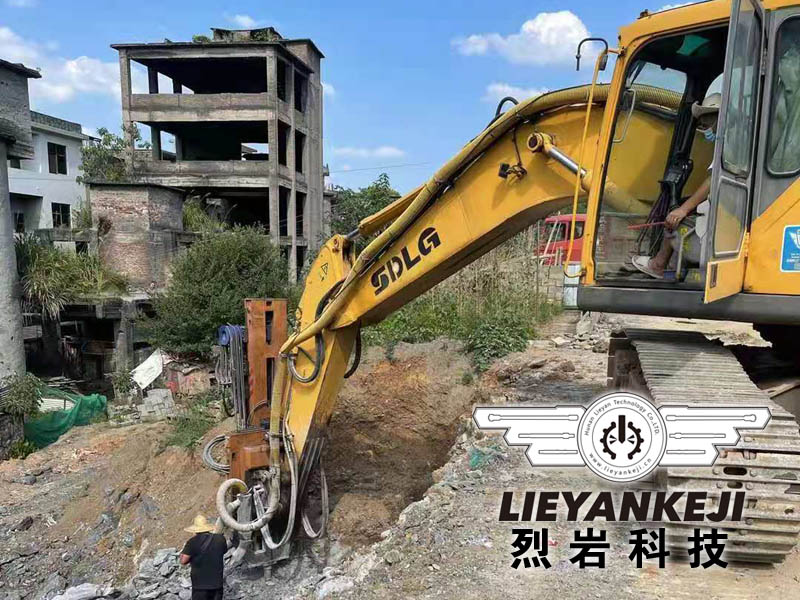 烈?guī)r鉆裂機應用于地基開挖